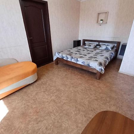 Apartment 2 Rooms Slobozhansky Prospekt Nizhnedneprovsk Ngoại thất bức ảnh